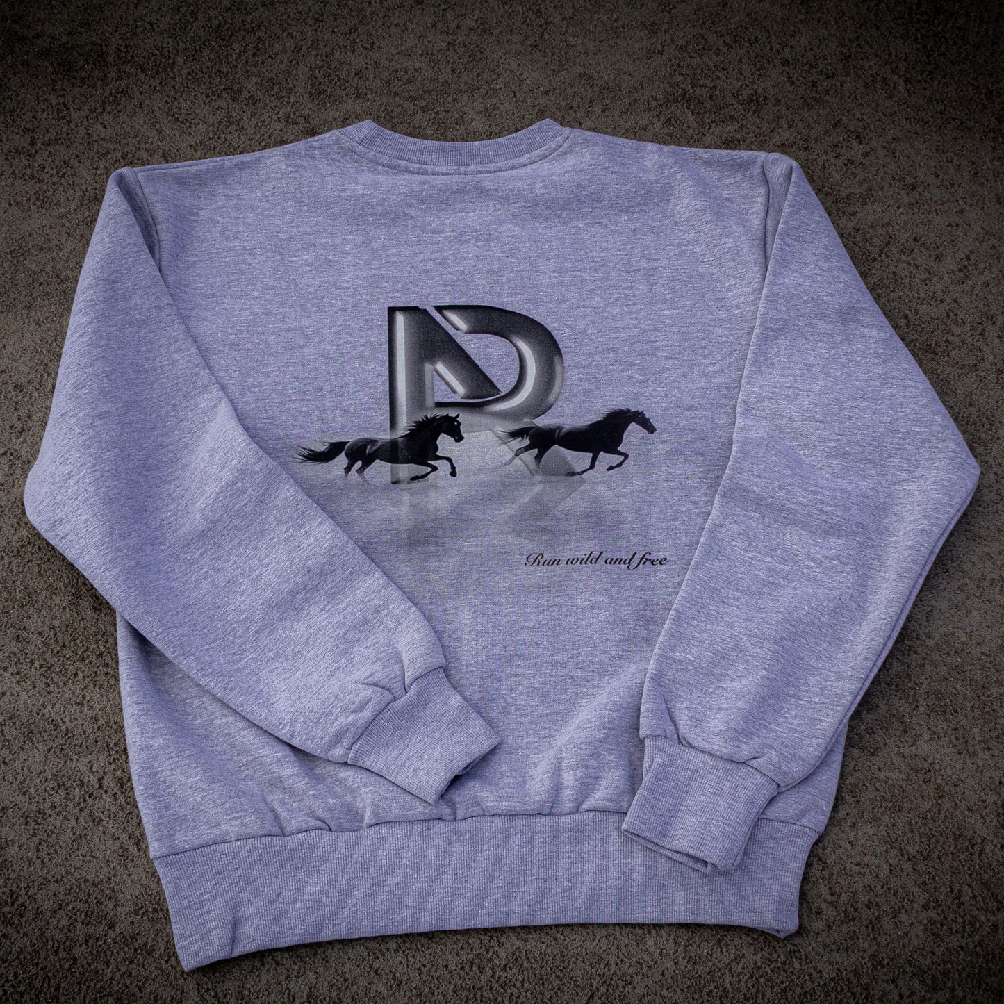 WILD AND FREE CREWNECK